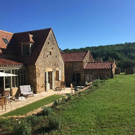 Holiday home Maison En Pierre Avec Jardin Et Piscine Privee, Proche Tremolat *